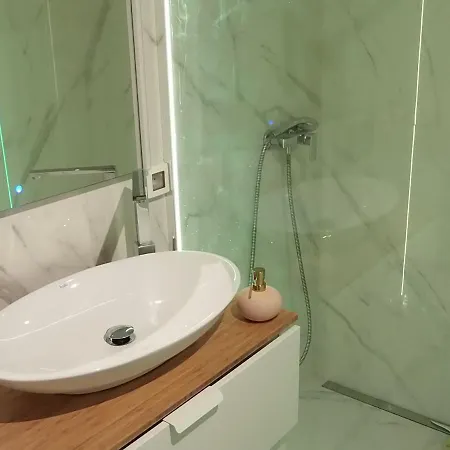 Karmens Quiet Place Apartment *